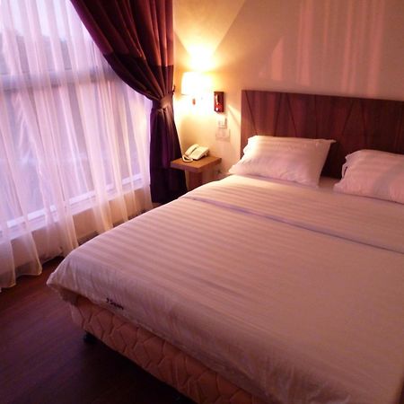 9 Square Hotel - Bangi Eksteriør billede