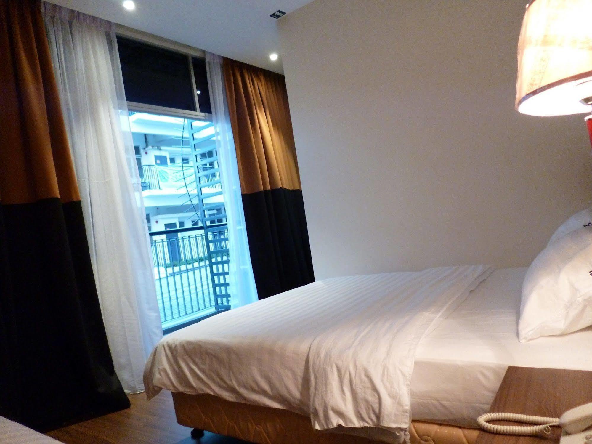 9 Square Hotel - Bangi Eksteriør billede